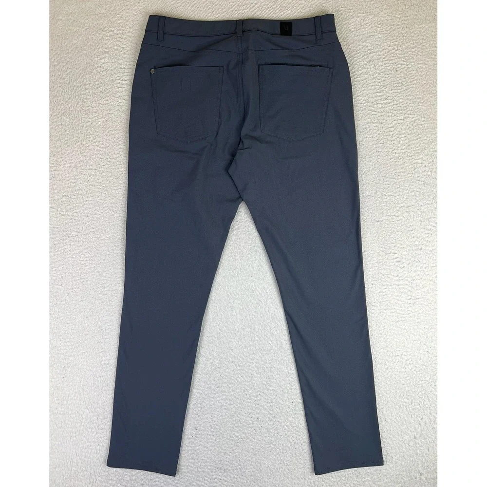 Vuori Meta Pants Mens 32x30 Gray Performance Stretch Travel Chino V430-S